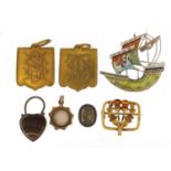 Antique and later jewellery including silver Scottish agate love heart padlock, silver gilt coin set