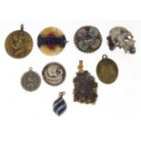 Antique and later jewellery including an amethyst specimen pendant, micro mosaic brooch and