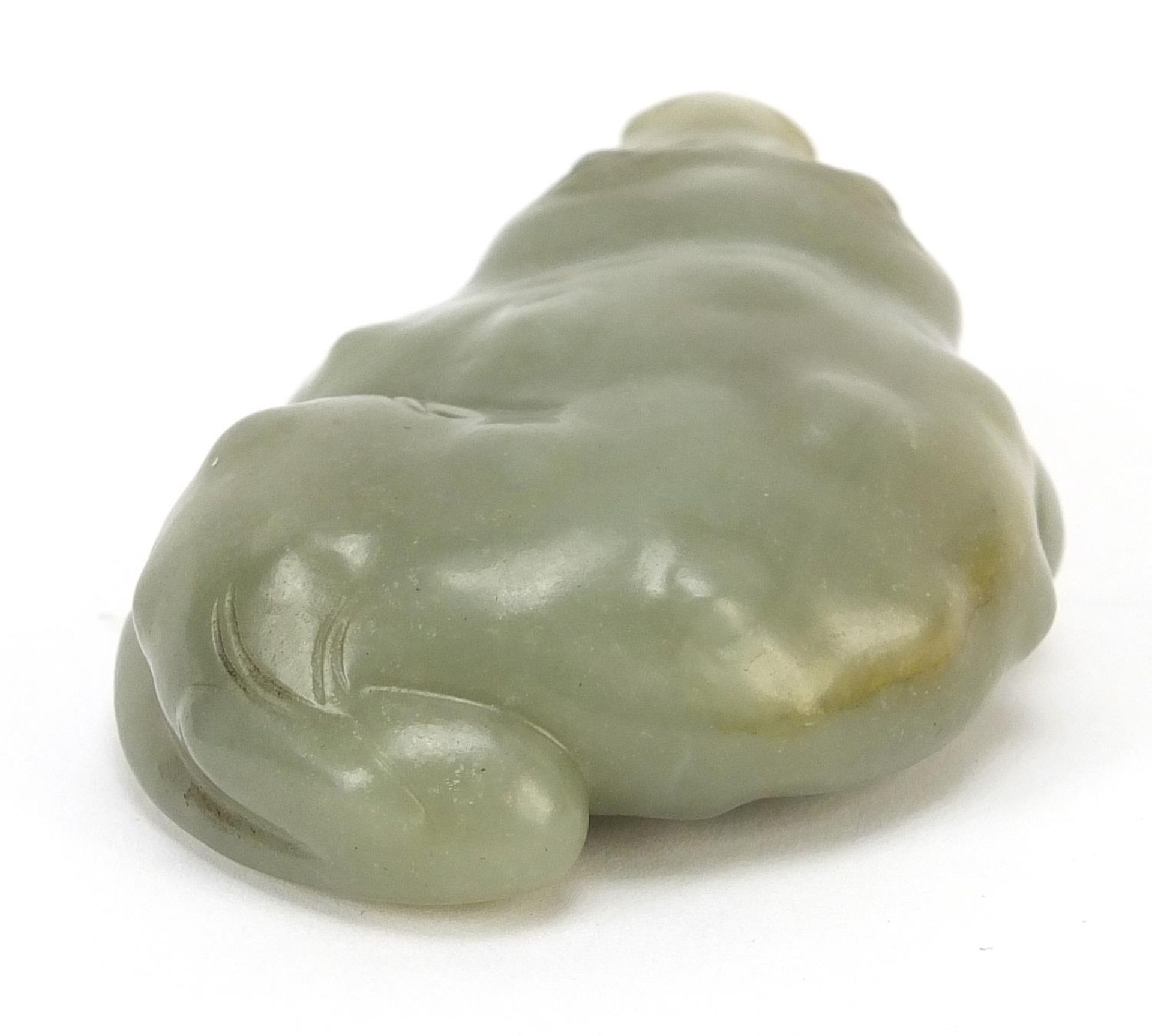 Chinese celadon jade carving of a mythical toad, 7cm in length - Image 3 of 7
