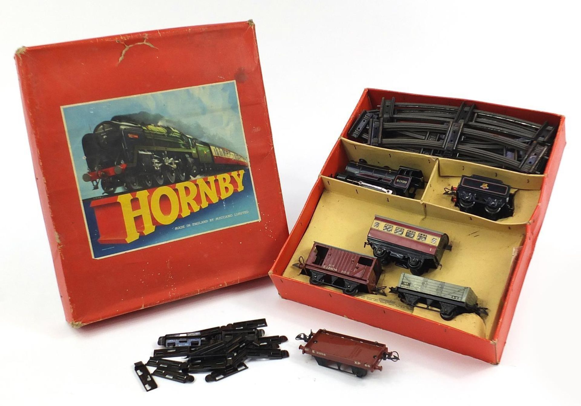 Hornby 0 gauge tinplate goods set with box, No 50