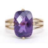 9ct gold facetted amethyst ring, size R, 4.2g :