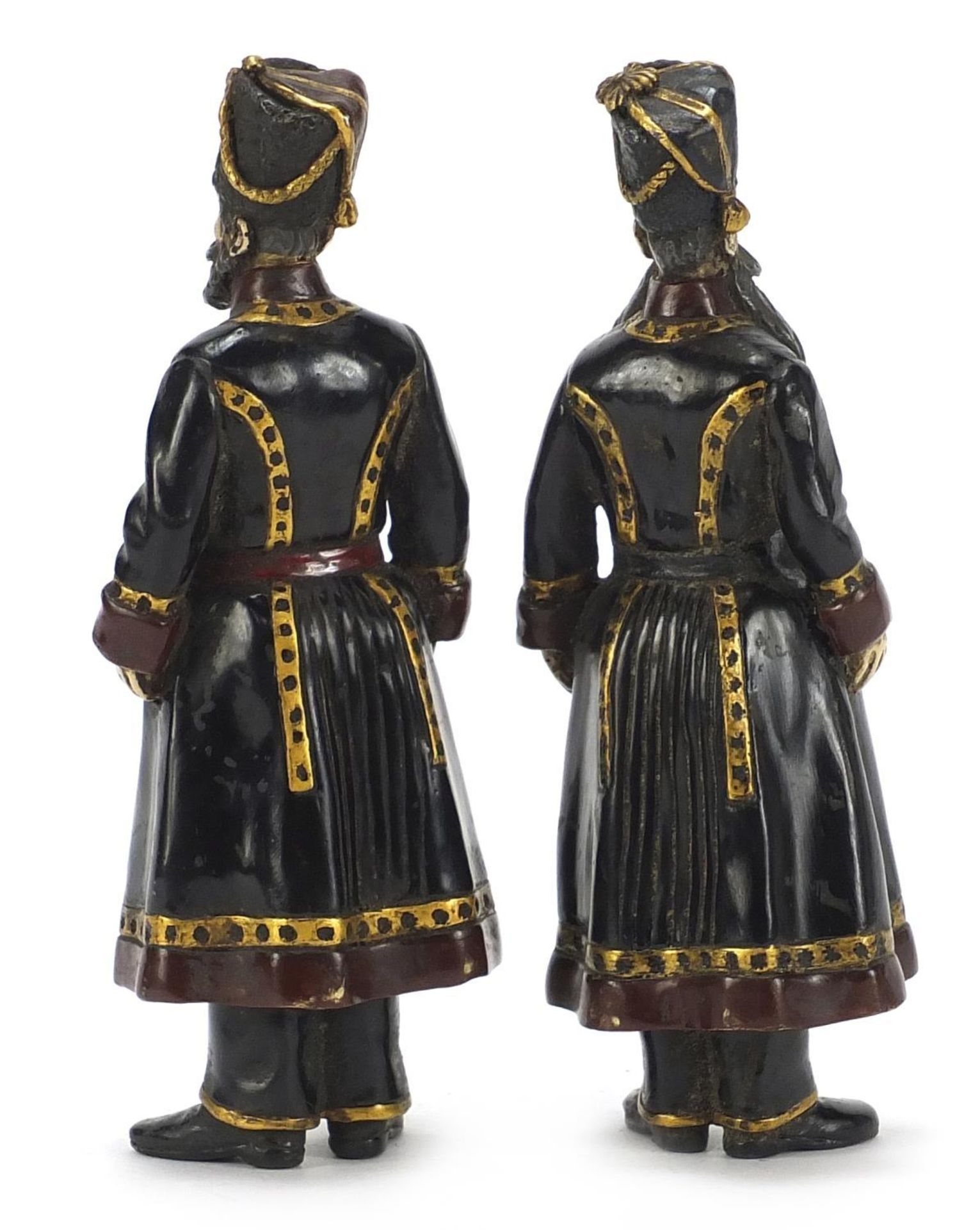 Pair of cold painted bronze figures of Russian officers in military dress, each approximately 18cm - Bild 2 aus 5