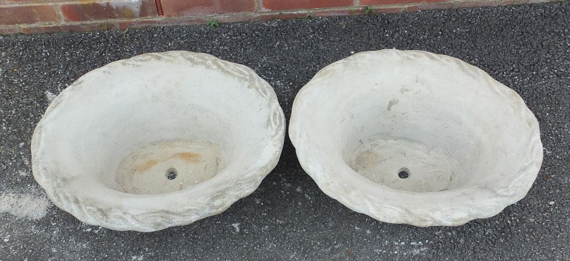 Pair of stoneware garden planters, 20cm high x 48cm wide : - Bild 2 aus 3