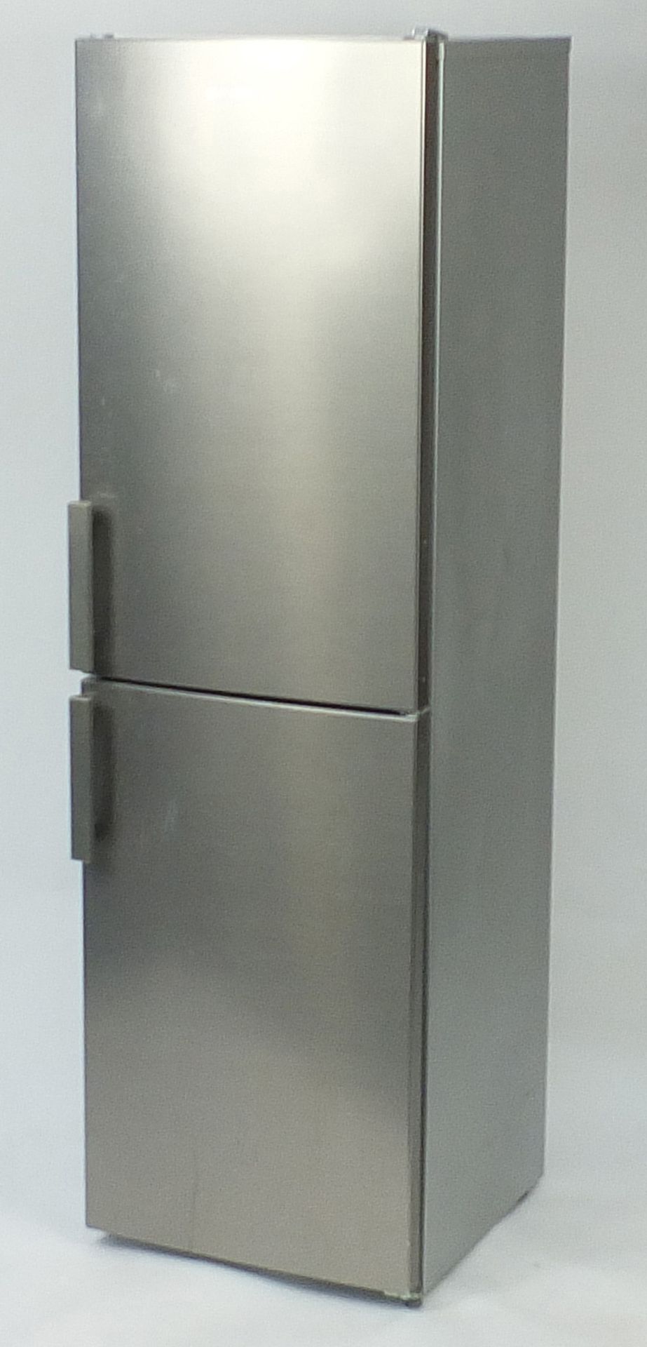 Silver Grundig fridge freezer, model GKF15810N, 181cm H x 54cm W x 56cm D - Image 2 of 6