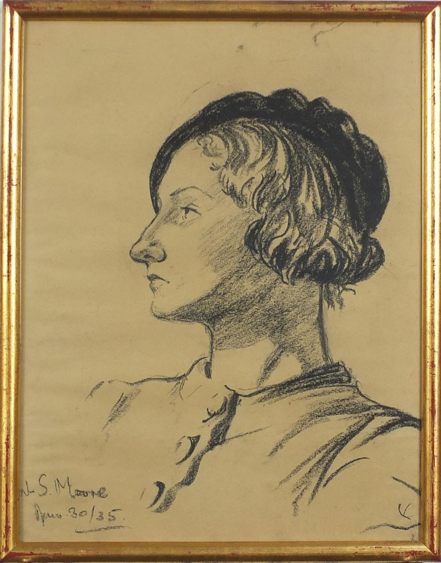 W S Moore - Portrait of a young lady wearing a beret, signed charcoal, framed and glazed, 38.5cm x - Bild 2 aus 4