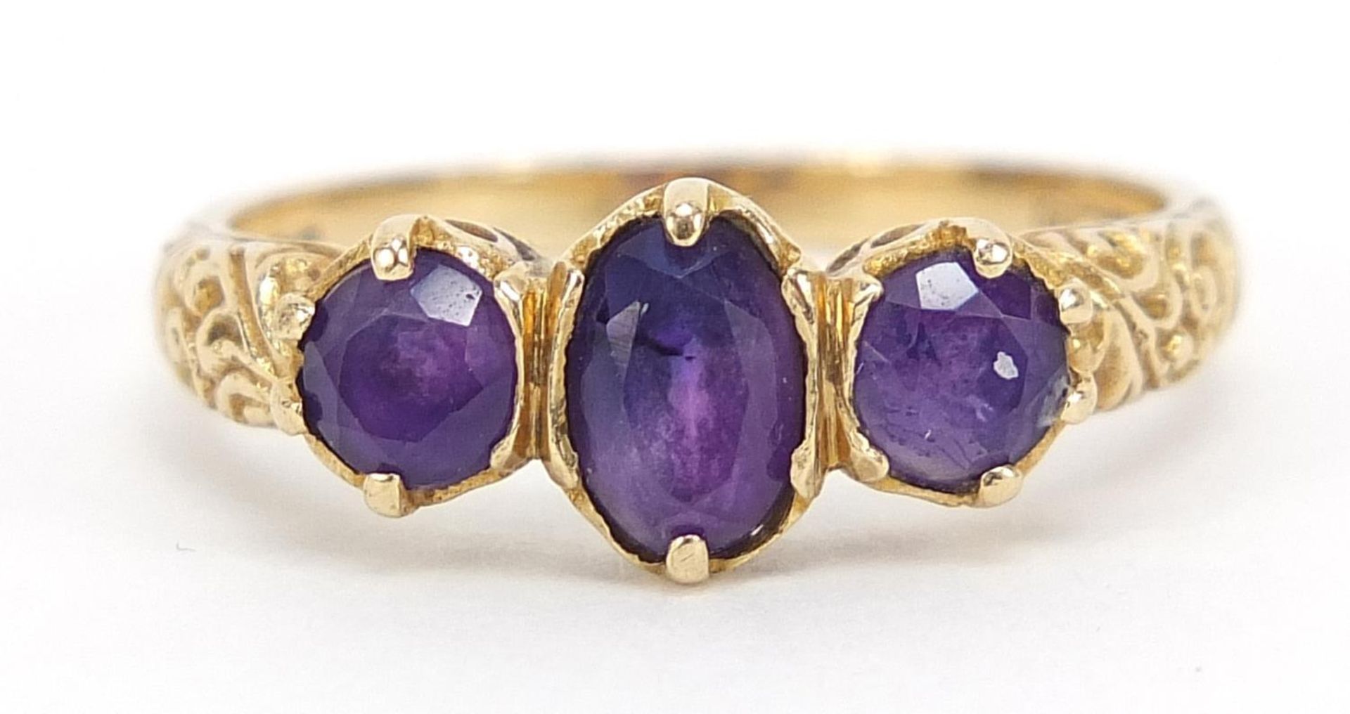 Antique design 9ct gold purple stone ring with ornate setting, size M, 2.3g :