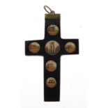 Italian micro mosaic cross pendant depicting Roman ruins, 5.2cm high, 11.3g :