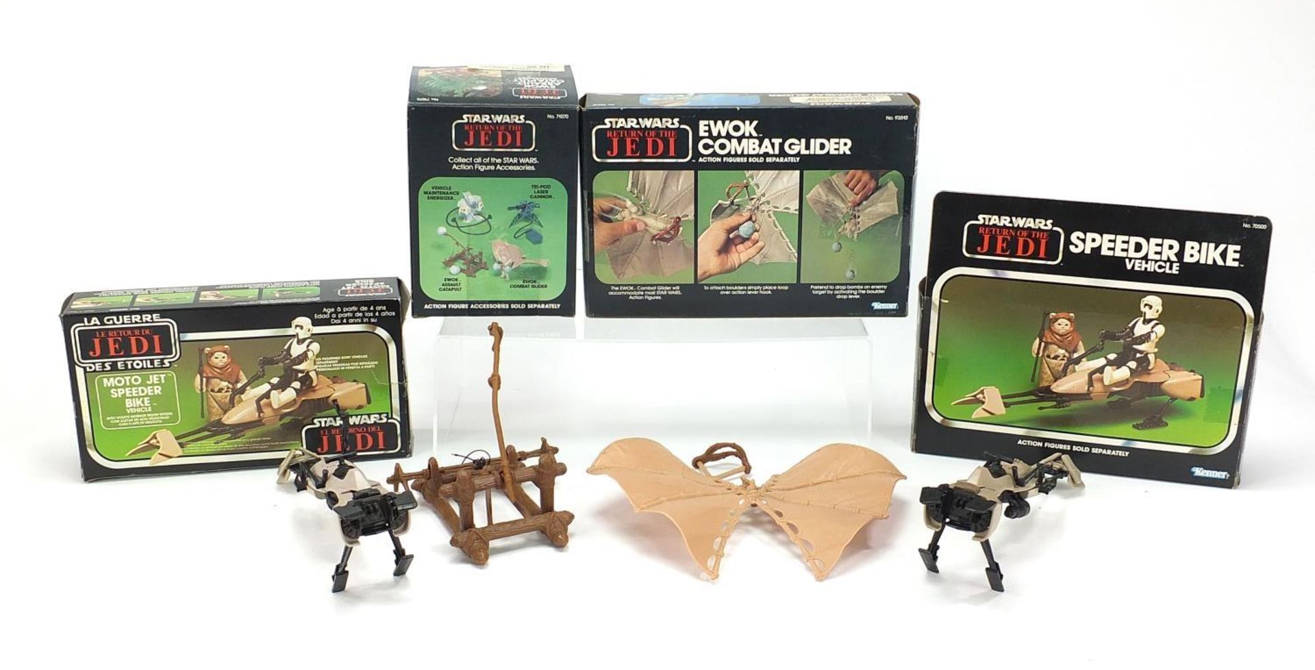 Four Vintage Star Wars Return of the Jedi toys comprising Ewok Combat Glider, Ewok Assault - Image 4 of 6