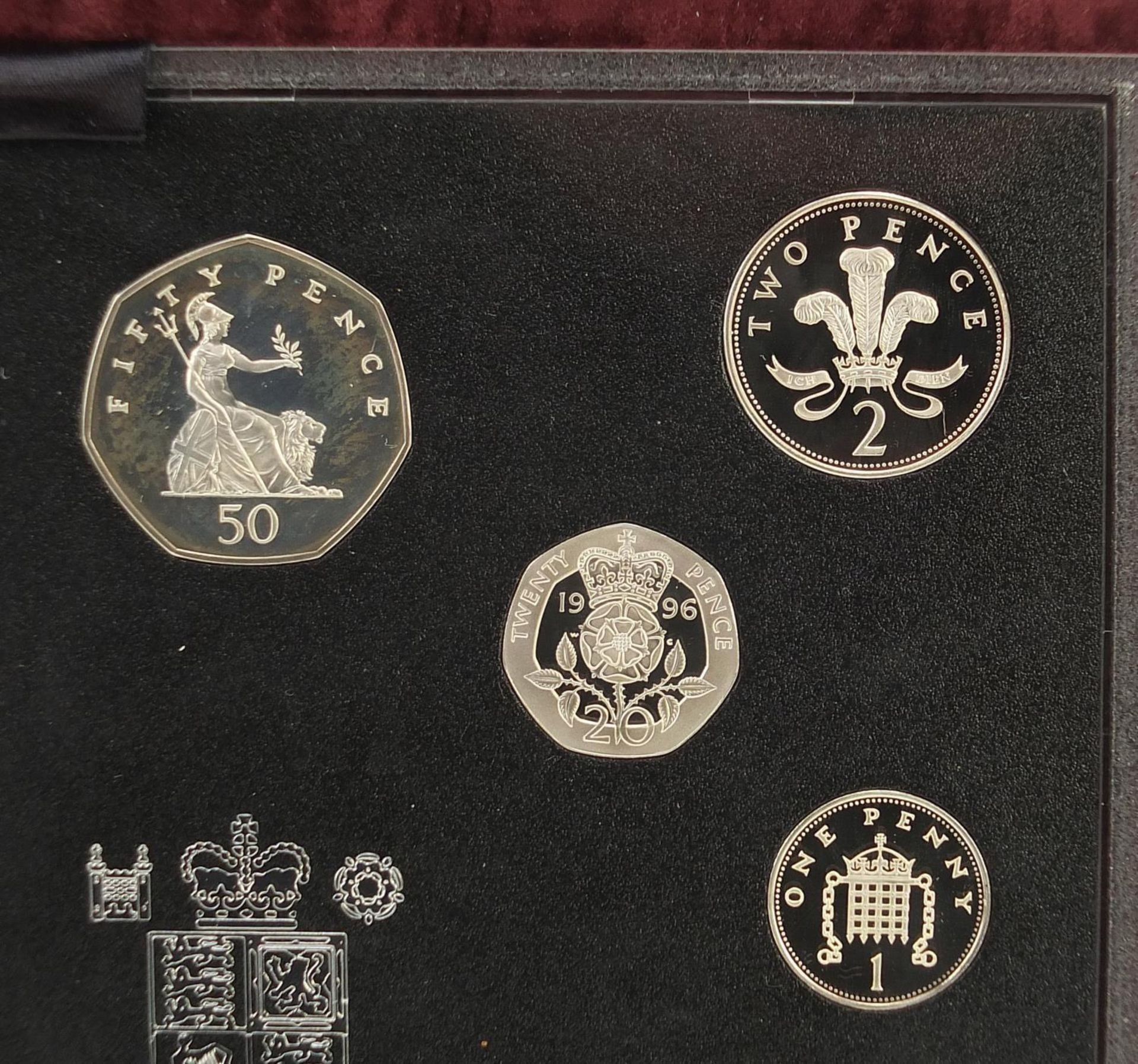 1997 United Kingdom Silver Anniversary Coin Collection with case and certificate number 14276 : - Bild 7 aus 12
