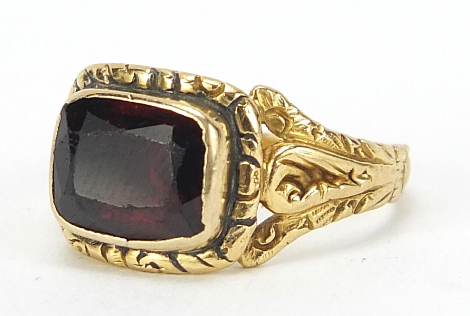 Georgian gold garnet ring with ornate setting, London 1824, size K, 3.2g : - Image 2 of 5
