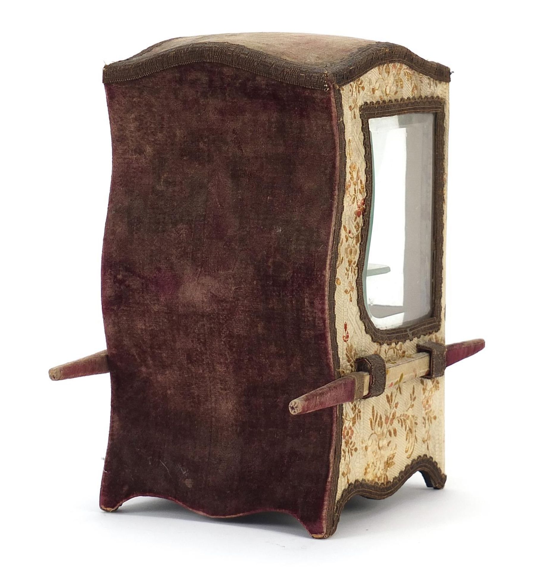 Georgian style display case of small proportions in the form of a sedan chair with bevelled glass, - Image 2 of 3