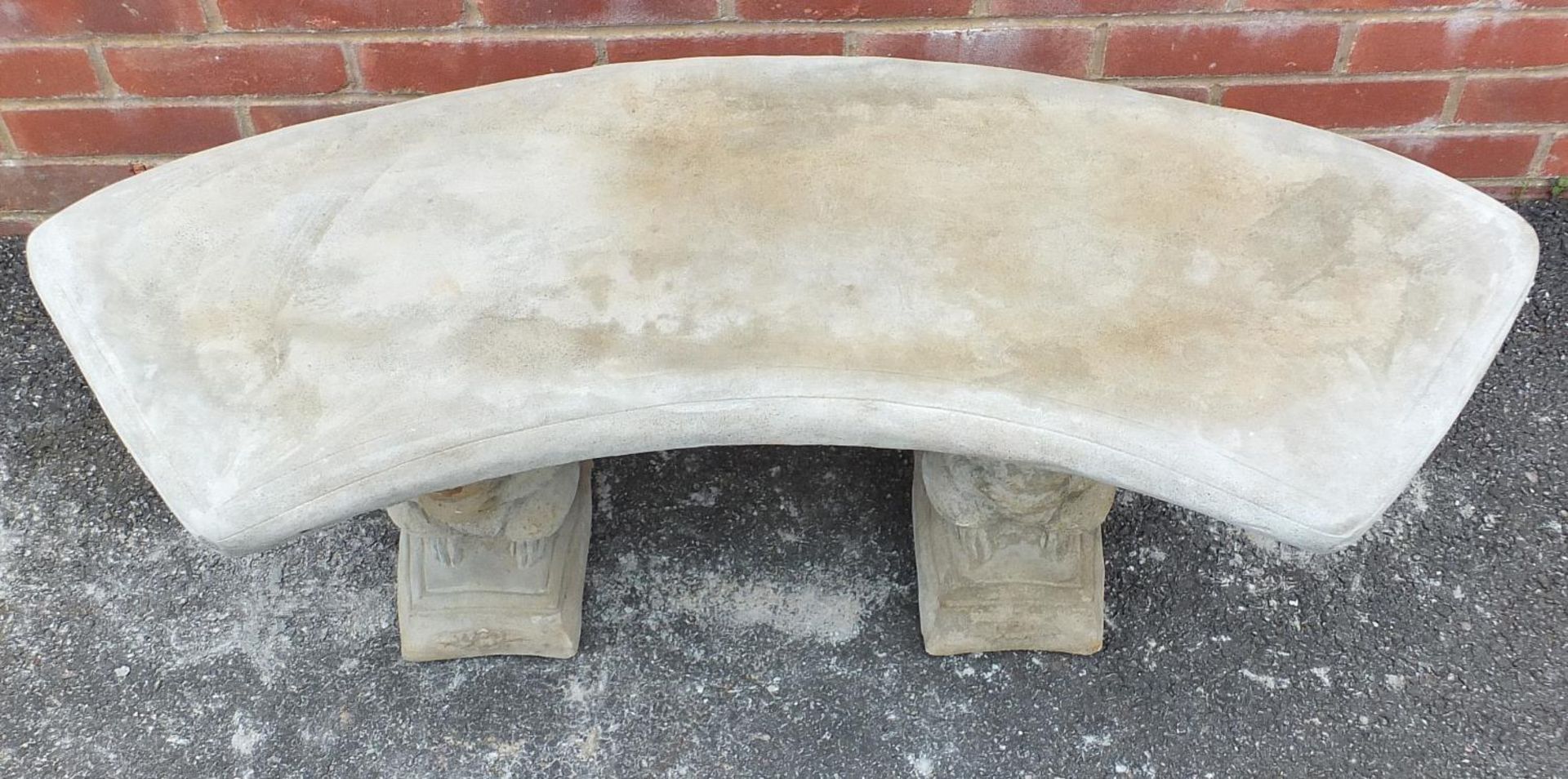 Stoneware garden bench with squirrel supports, 43cm high x102cm wide : - Bild 2 aus 3