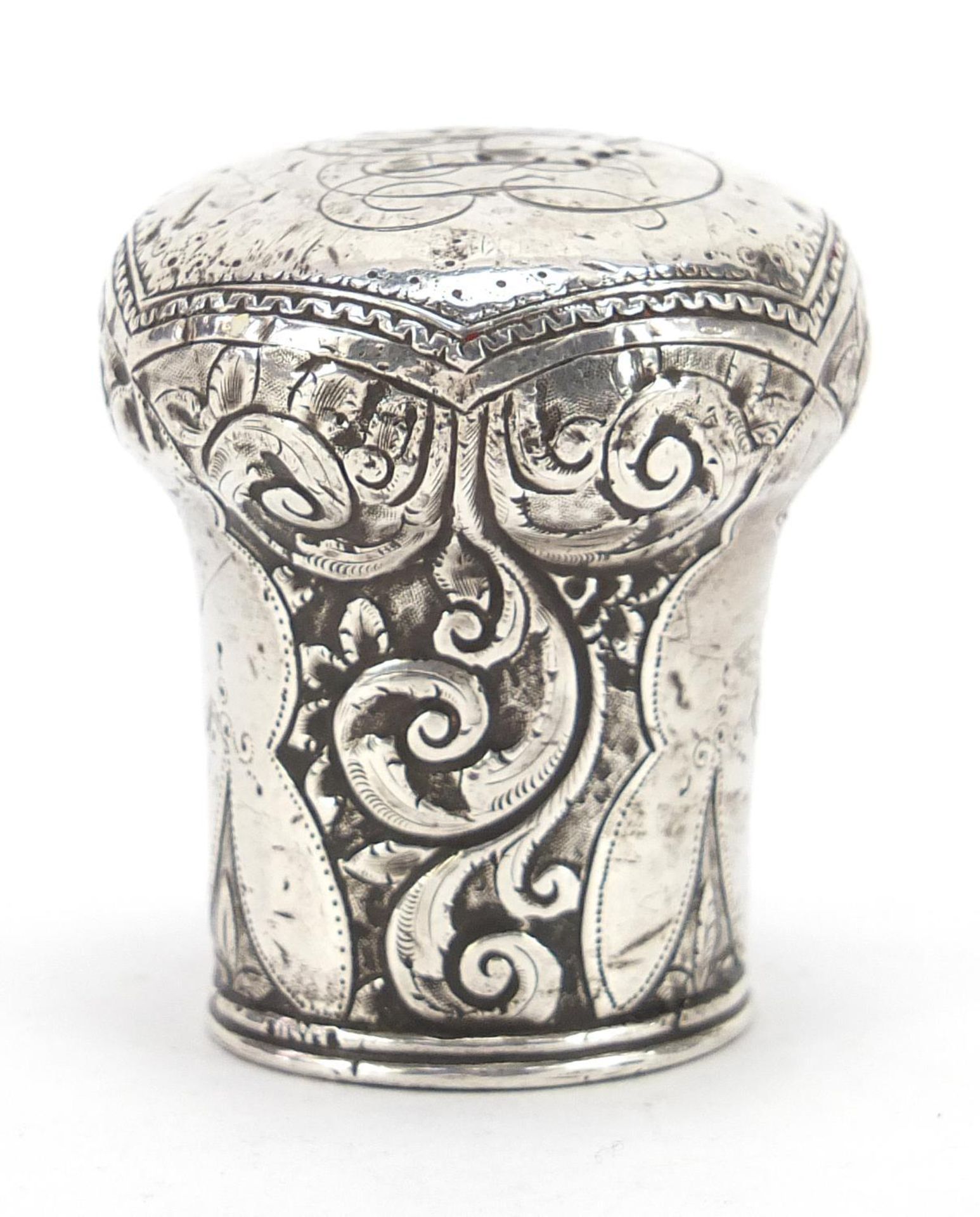 Sterling silver walking cane handle with engraved decoration, 5cm high, 214.0g : - Image 2 of 5