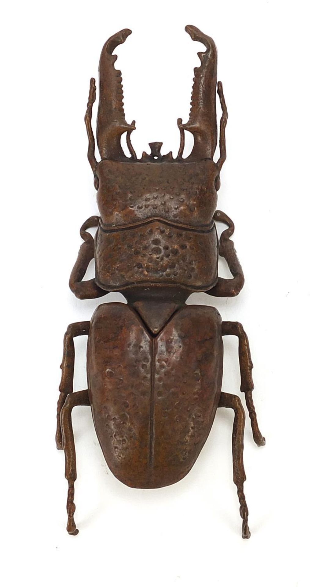 Large Japanese patinated bronze beetle with articulated back, impressed marks to the underside, 13. - Image 6 of 8