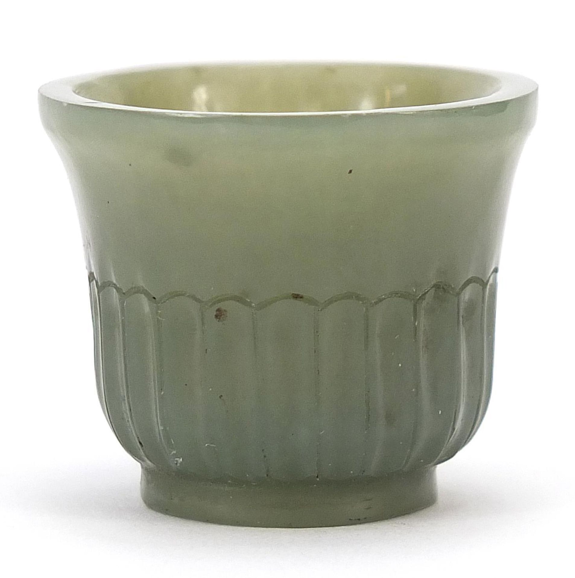 Indian Mughal style green jade cup, 2.4cm high : - Image 2 of 6