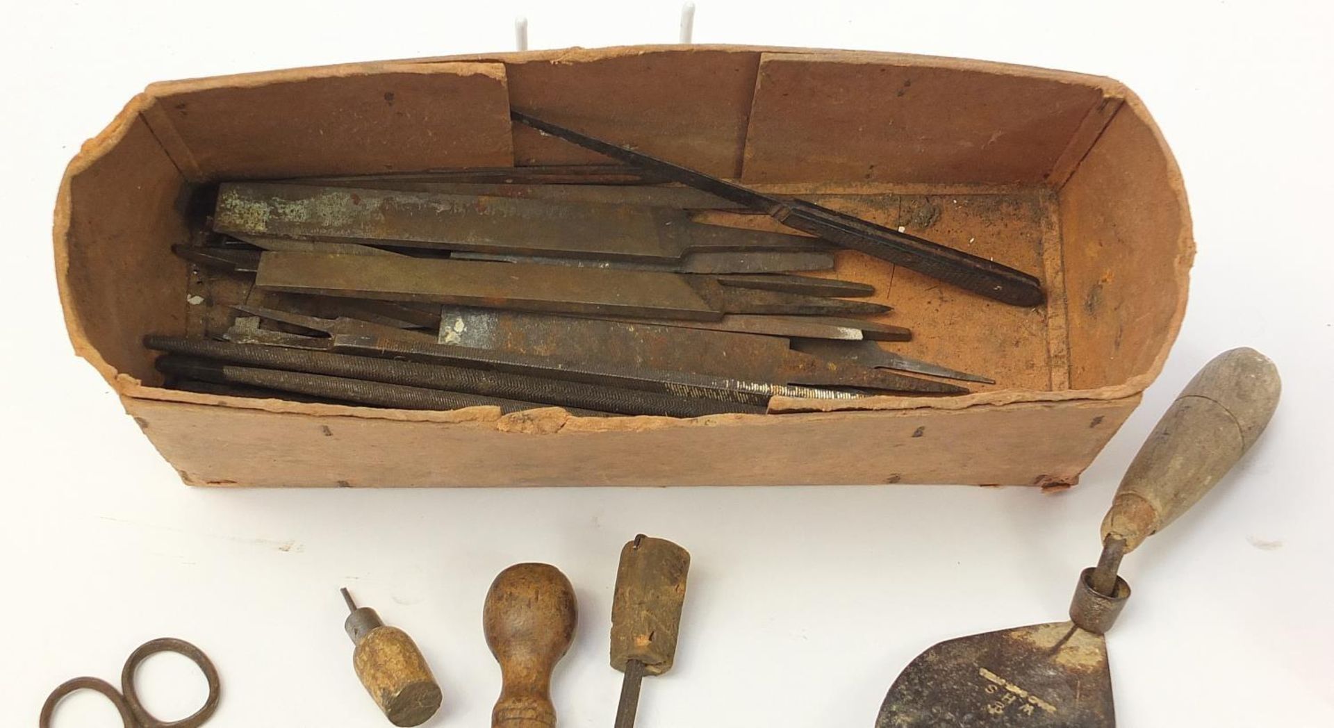 Collection of vintage and later tools including files and chisels, some with maker's marks : - Image 2 of 6