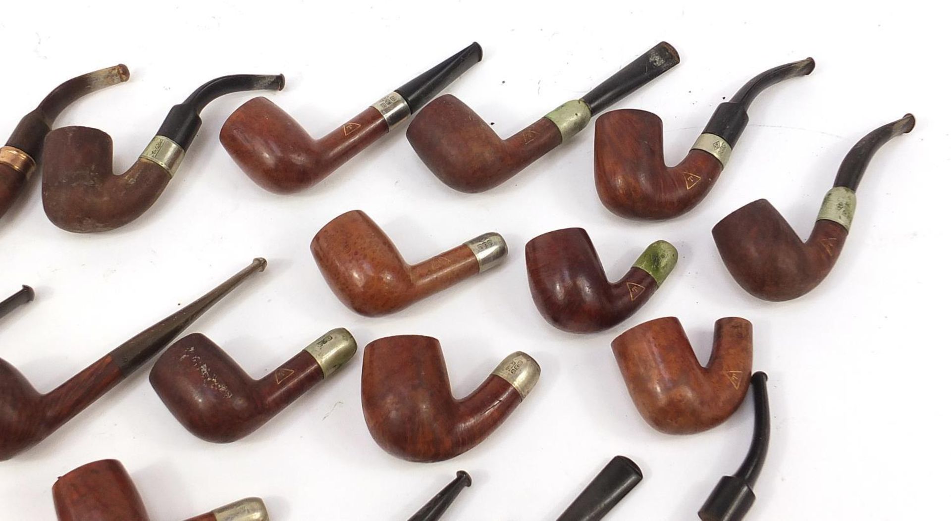 Collection of vintage smoking pipes mostly with silver plated or gold coloured metal collars - Image 3 of 8