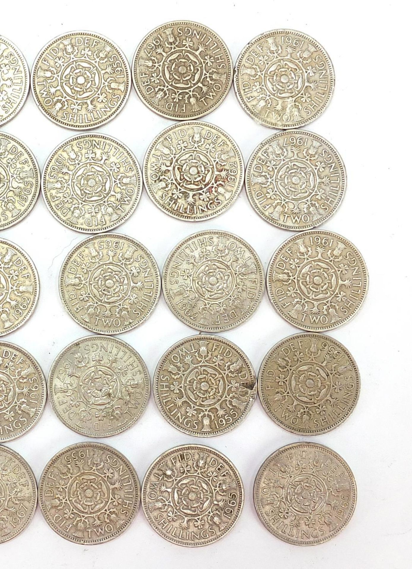 Collection of British pre decimal two shillings : - Bild 3 aus 6