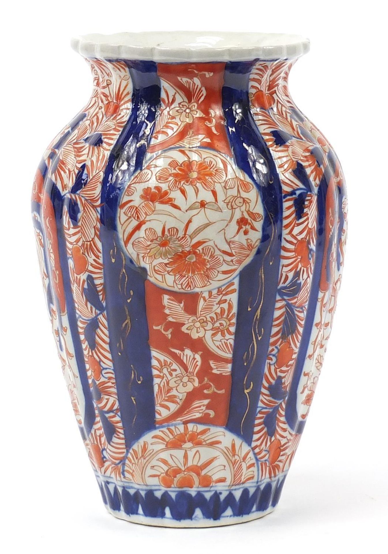 Japanese Imari vase hand painted with phoenixes and flowers, 26cm high : - Image 4 of 7