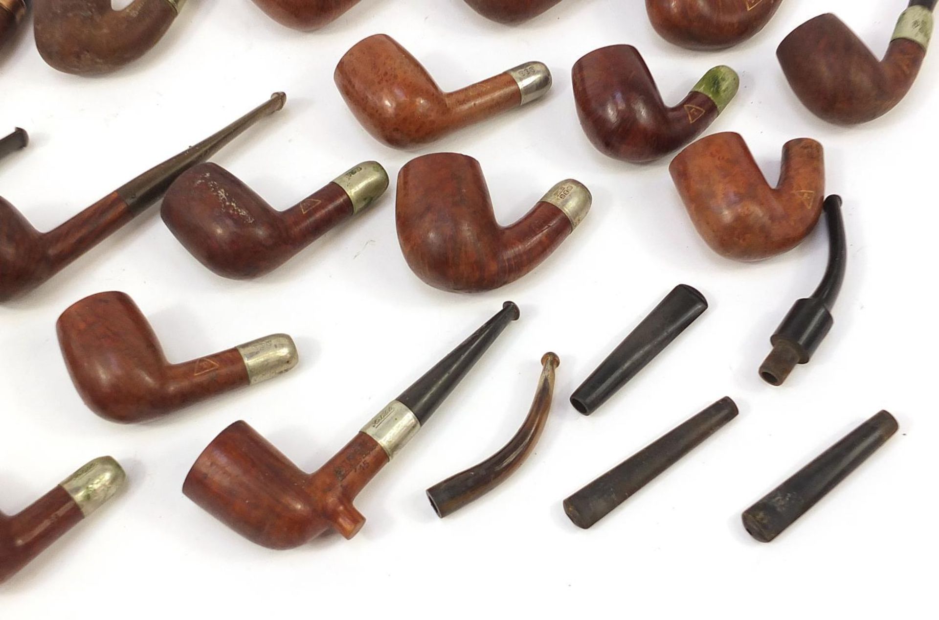 Collection of vintage smoking pipes mostly with silver plated or gold coloured metal collars - Image 5 of 8