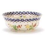 Turkish Kutahya lemon squeezer hand painted with flowers, 14.5cm in diameter :