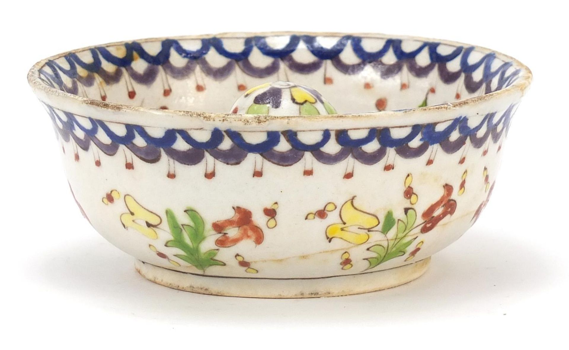 Turkish Kutahya lemon squeezer hand painted with flowers, 14.5cm in diameter :