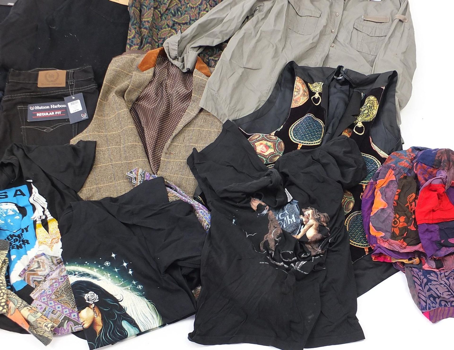 Collection of vintage and later clothing including psychedelic and jeans : - Image 4 of 6