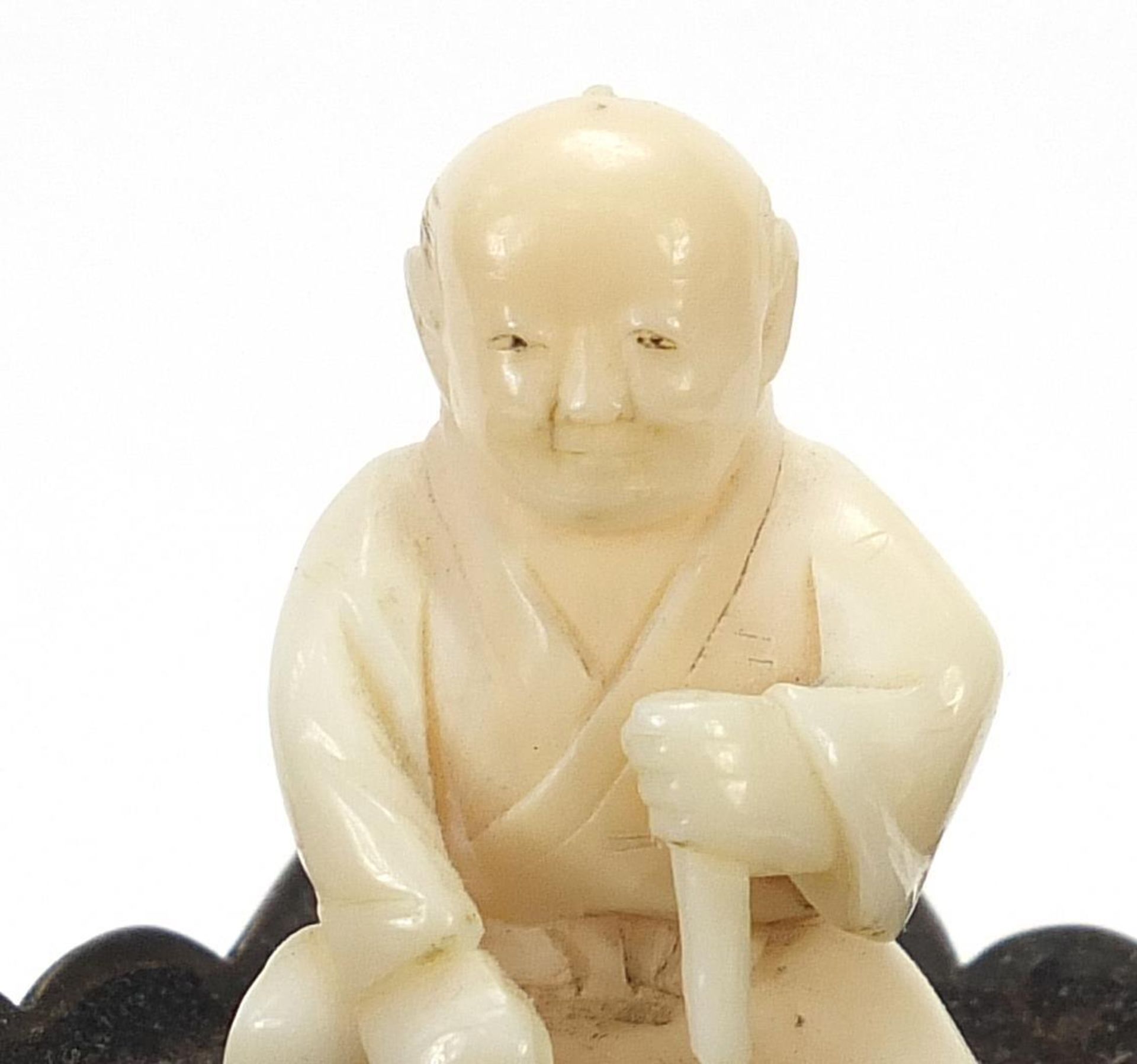 Early 20th century glass decanter with writhen body and Japanese carved netsuke stopper, H A - Image 3 of 8