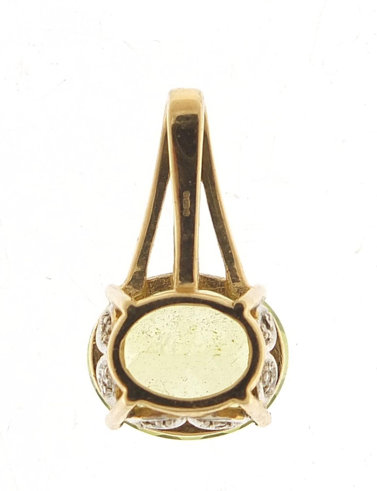 9ct gold kiwi topaz and diamond pendant, 2cm high, 3.0g : - Image 2 of 3
