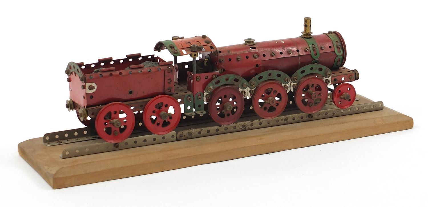 Vintage Meccano scratch built locomotive raised on a rectangular wood plinth base, 63cm wide : - Image 2 of 4