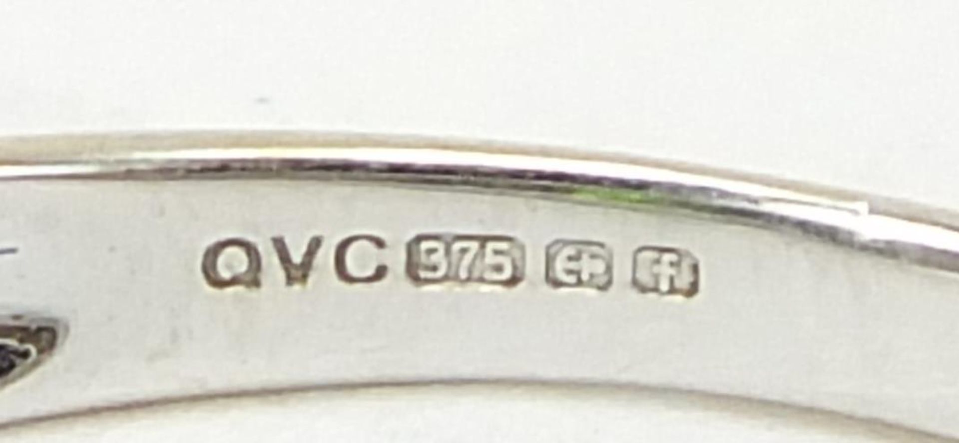 9ct white gold peridot ring, size M, 2.0g : - Image 5 of 5