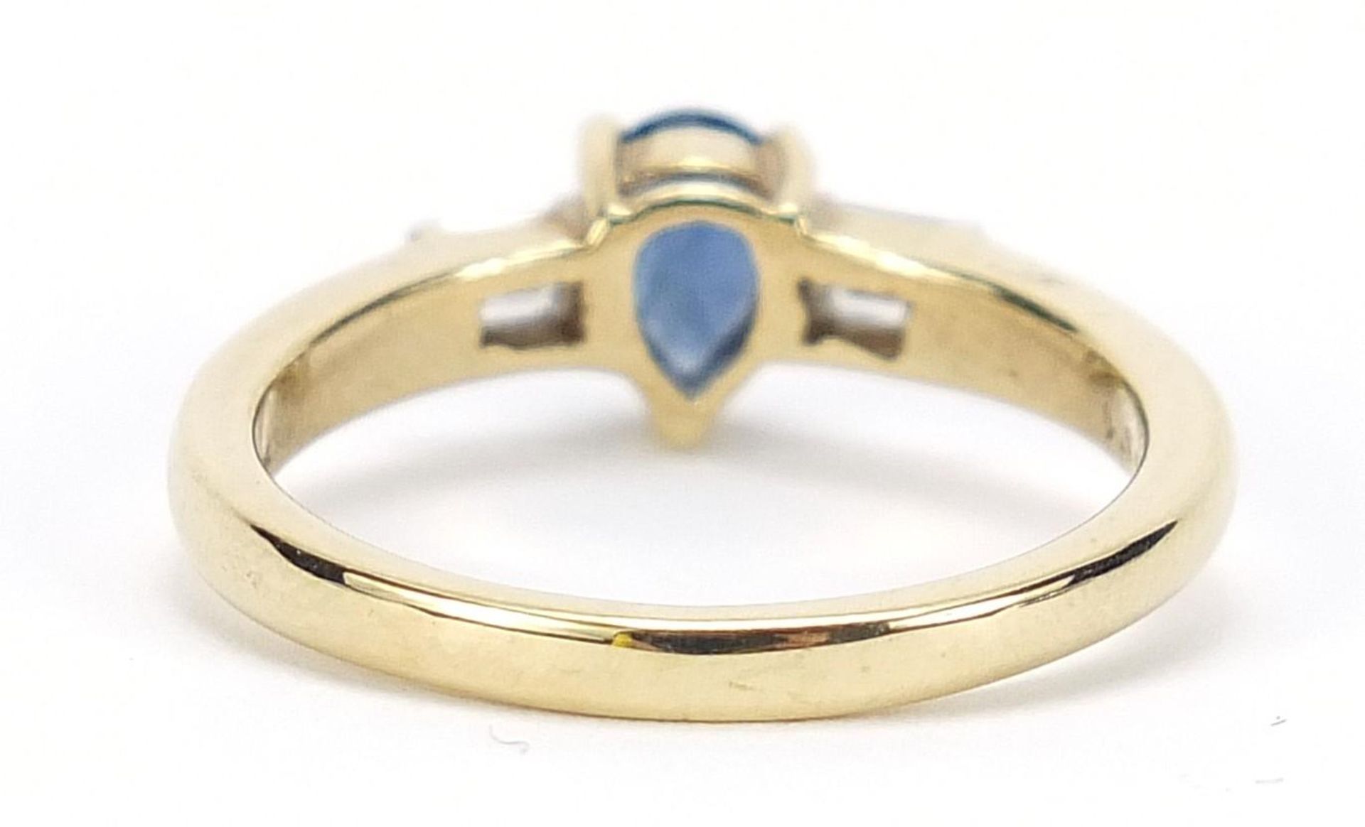 9ct gold pear cut sapphire ring with baguette cut diamond shoulders, size M, 2.9g : - Image 3 of 5