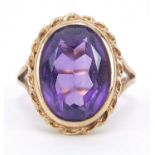 9ct gold oval amethyst ring, size J, 4.8g :