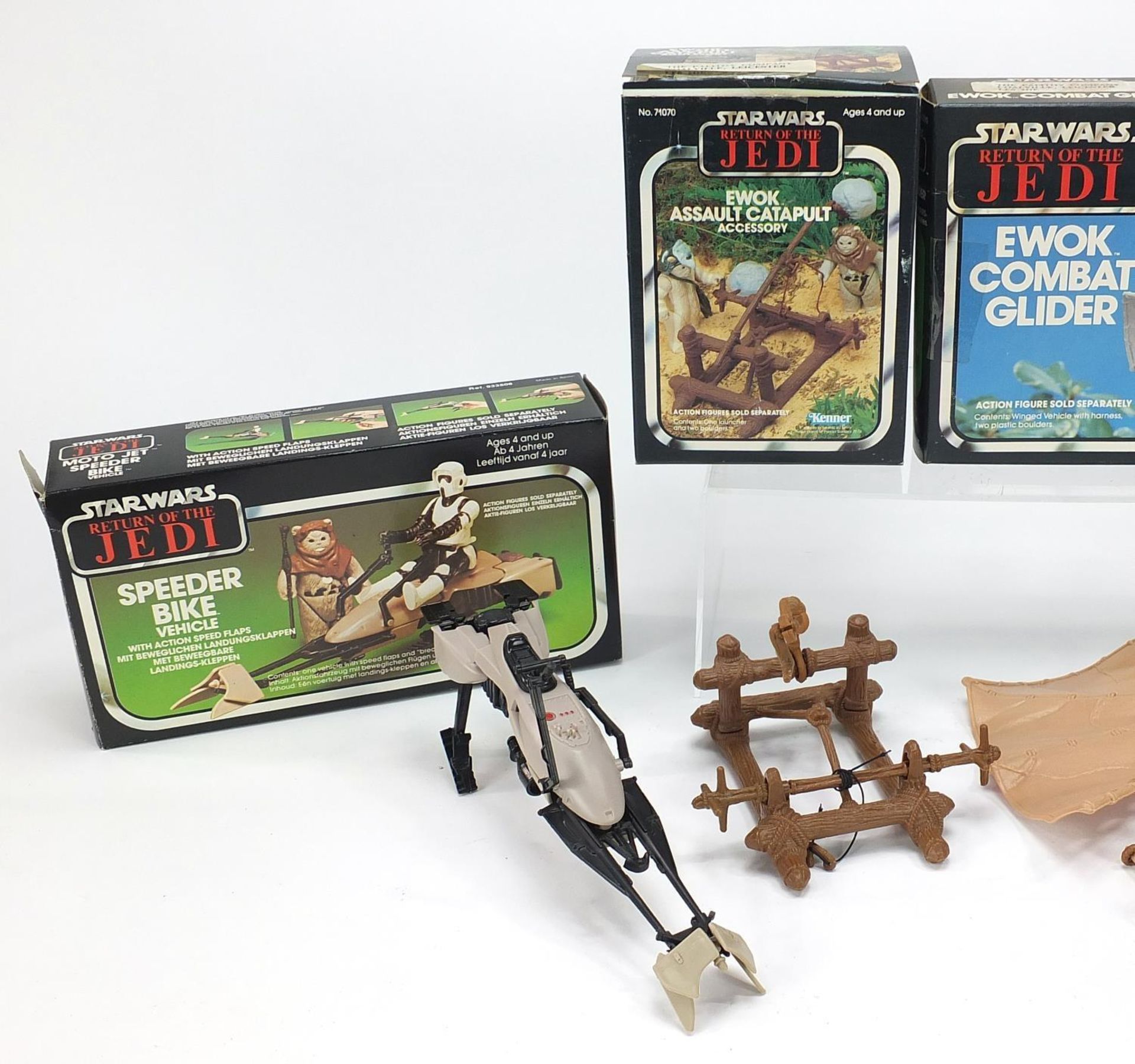 Four Vintage Star Wars Return of the Jedi toys comprising Ewok Combat Glider, Ewok Assault - Image 2 of 6