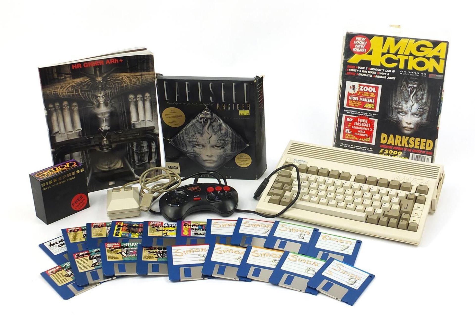 Vintage Commodore A600 HT computer system and games :
