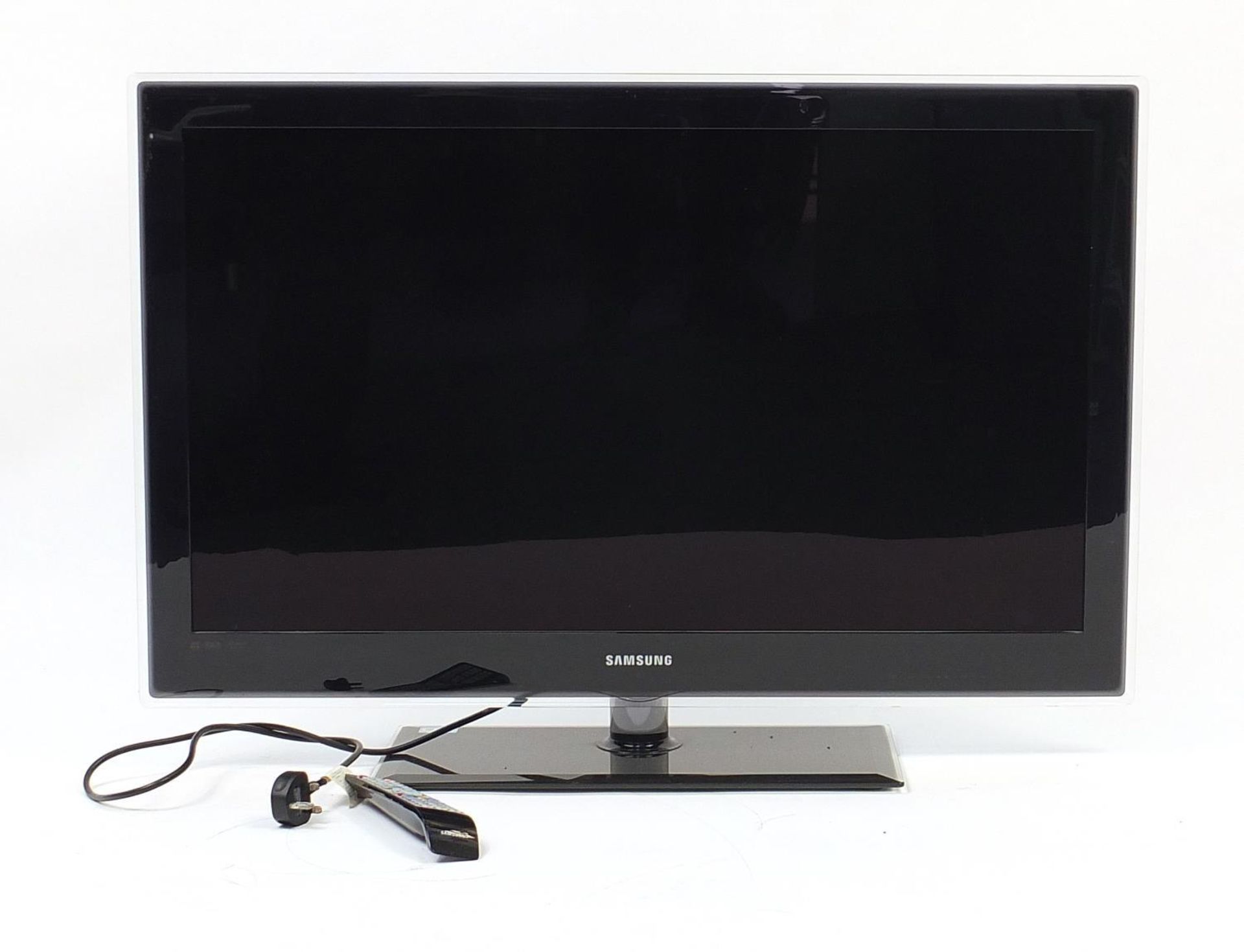 Samsung 40 inch LED TV with remote control model UE40B7020 :