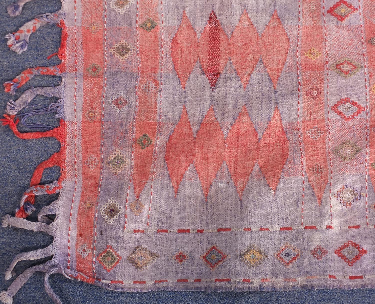 Rectangular kilim rug, 260cm x 176cm : - Image 2 of 4