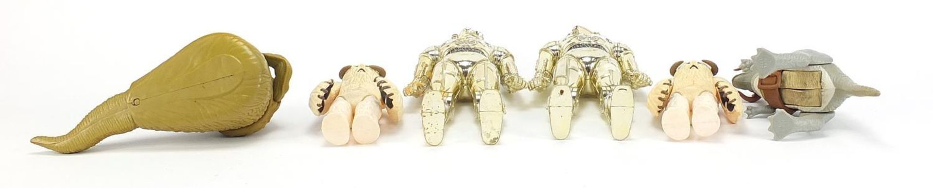 Six large vintage Star Wars action figures including two gold C-3PO, 31.5cm high : - Bild 5 aus 6