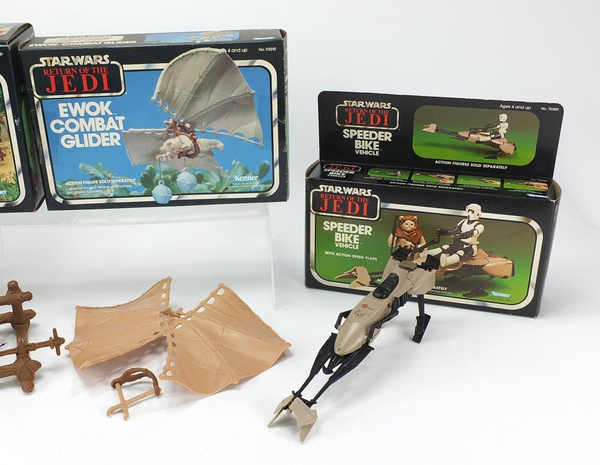 Four Vintage Star Wars Return of the Jedi toys comprising Ewok Combat Glider, Ewok Assault - Image 3 of 6