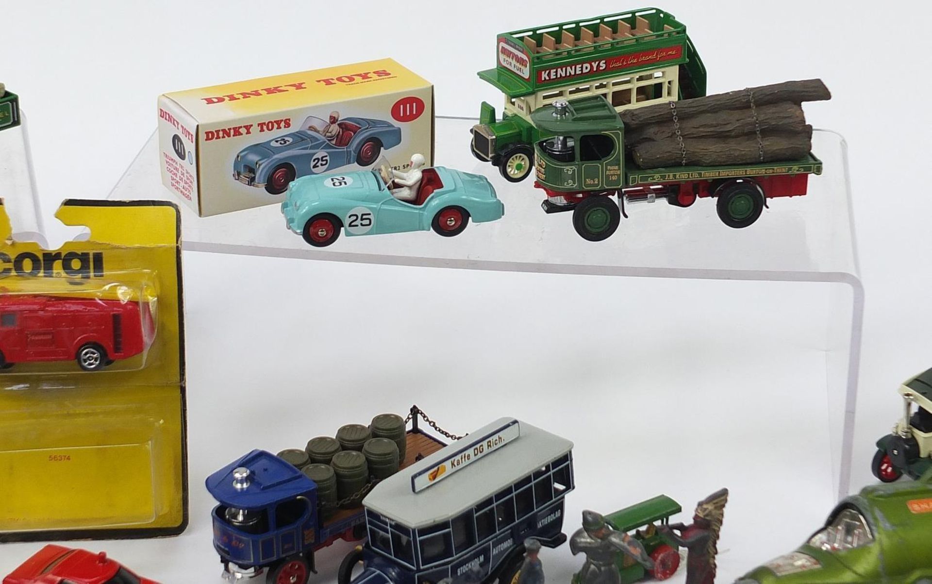 Vintage and later die cast and lead vehicles and animals including Dinky and Corgi : - Bild 5 aus 6