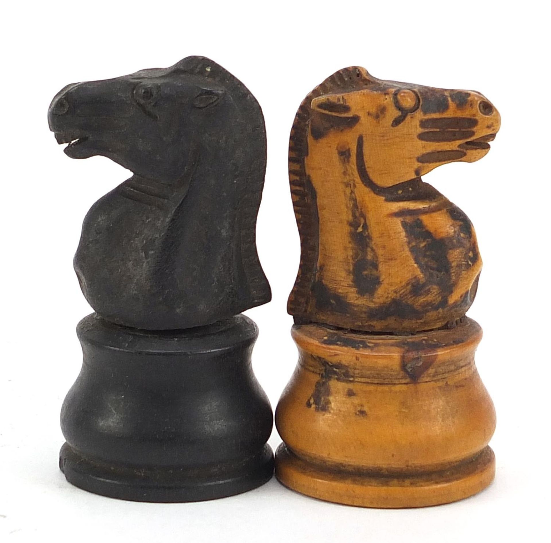 Antique boxwood and ebony chess set, the largest pieces each 9cm high :For Further Condition Reports - Image 5 of 6