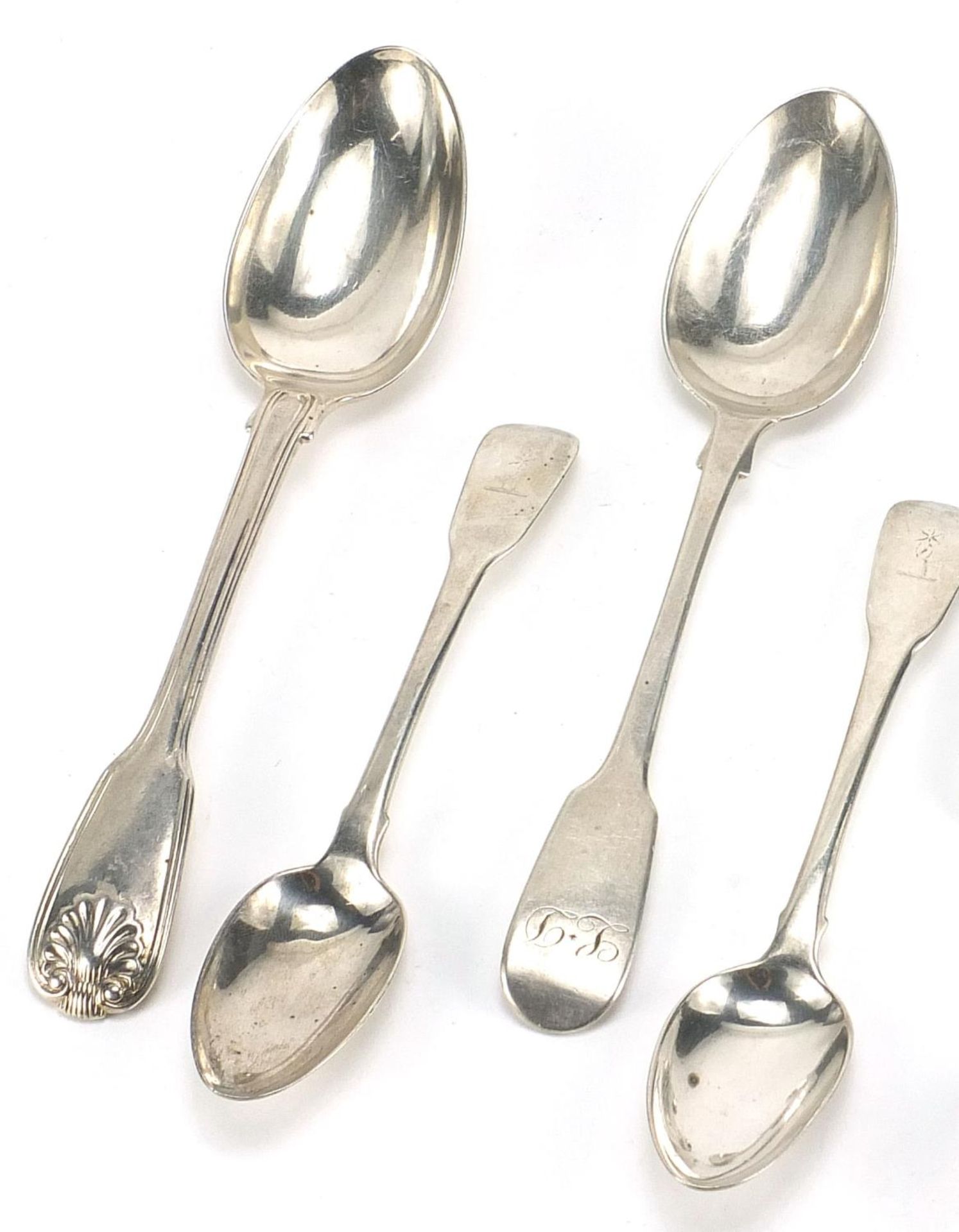 Georgian and later silver spoons including a set of four, various hallmarks, the largest 17.5cm in - Bild 2 aus 6