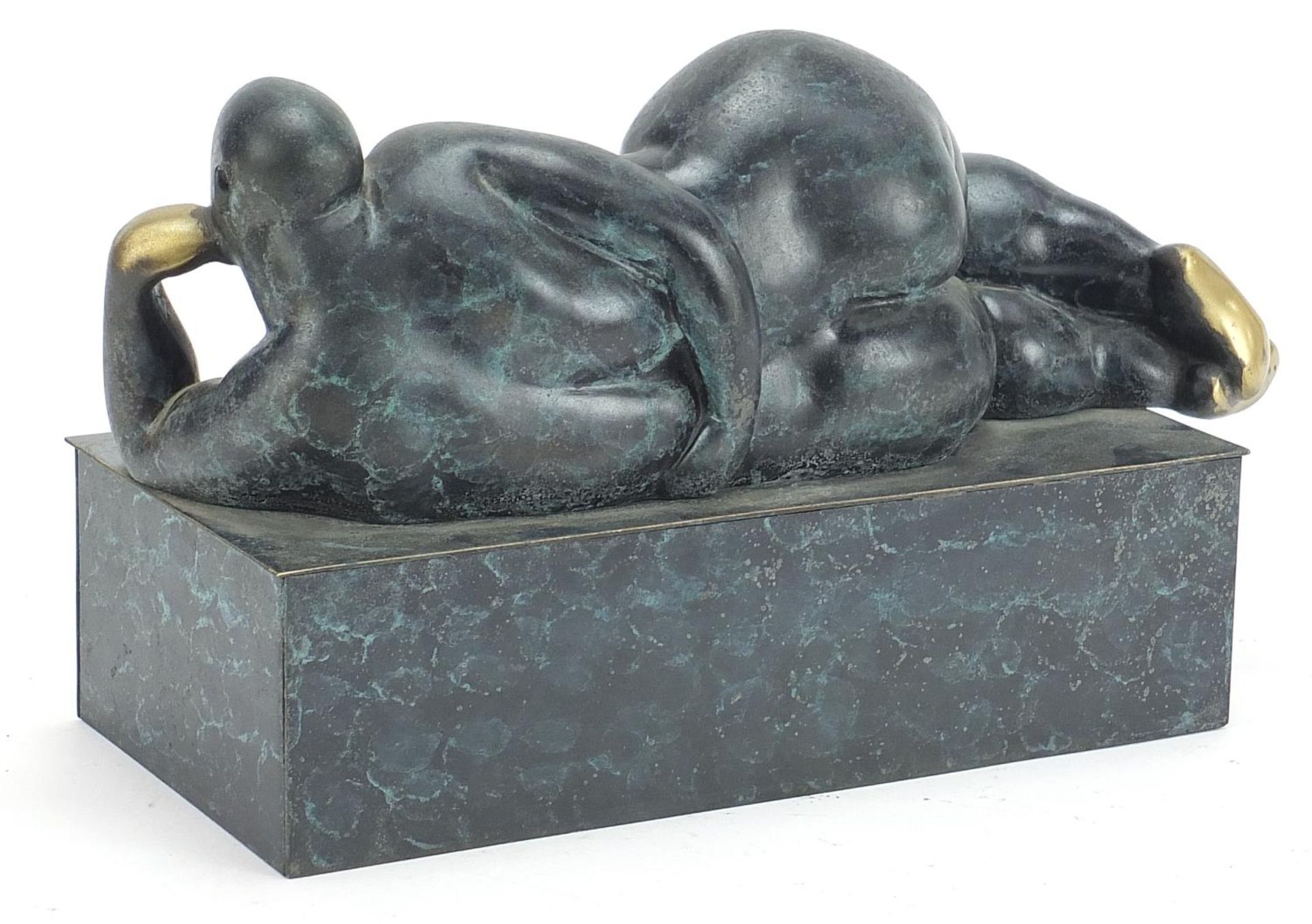 Mid century design patinated bronze sculpture of a reclining nude female, 30cm in length :For - Image 2 of 3