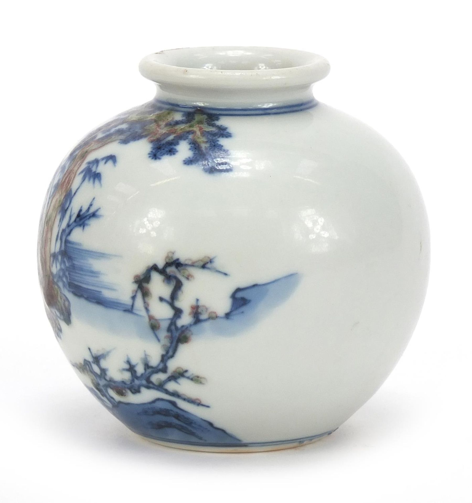 Chinese blue and white with iron red porcelain vase hand painted with figures in a palace setting, - Bild 4 aus 8