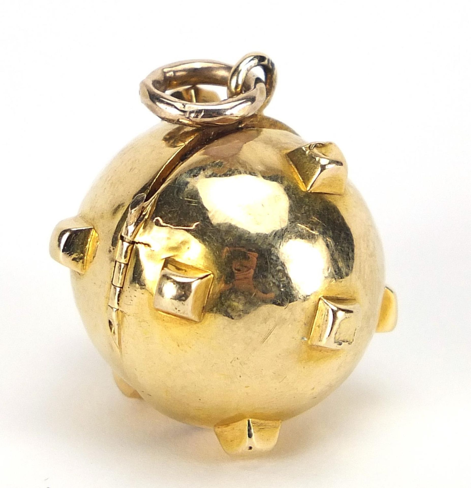 Unmarked gold mine design locket pendant, (tests as 15ct+ gold) 2cm in diameter, 7.2g :For Further - Bild 3 aus 3