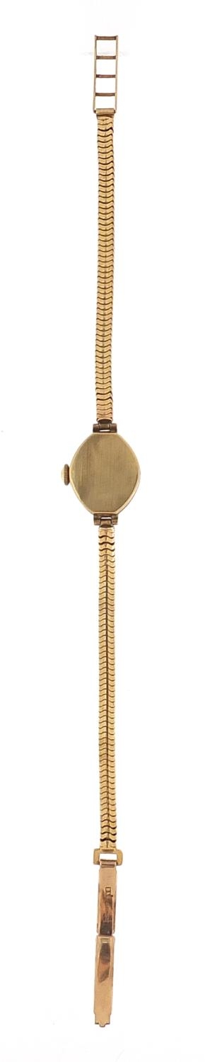 Accurist, ladies 9ct gold wristwatch with 9ct gold strap, the case 15mm wide, 14.0g :For Further - Image 4 of 5