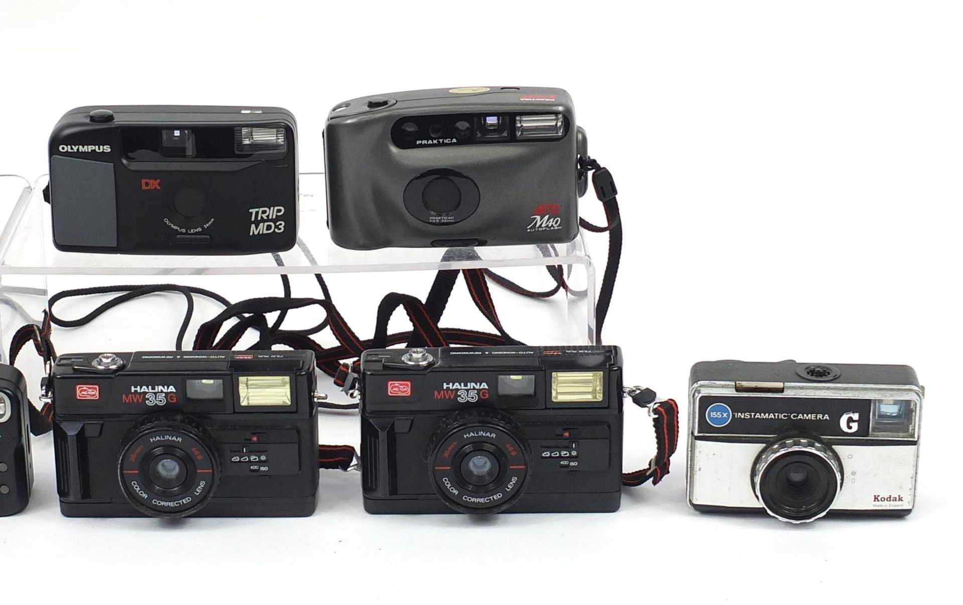 Vintage and later cameras including Halina and Praktica :For Further Condition Reports Please - Bild 4 aus 9