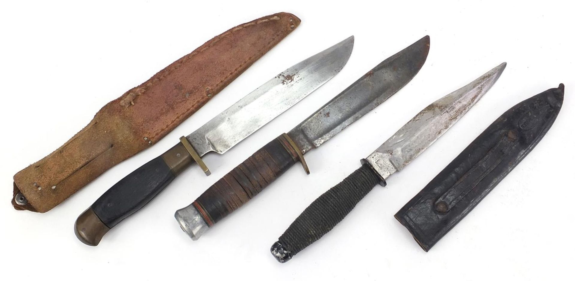 Three military interest hunting/combat knives including two with leather sheaths, the largest 27cm - Image 4 of 7