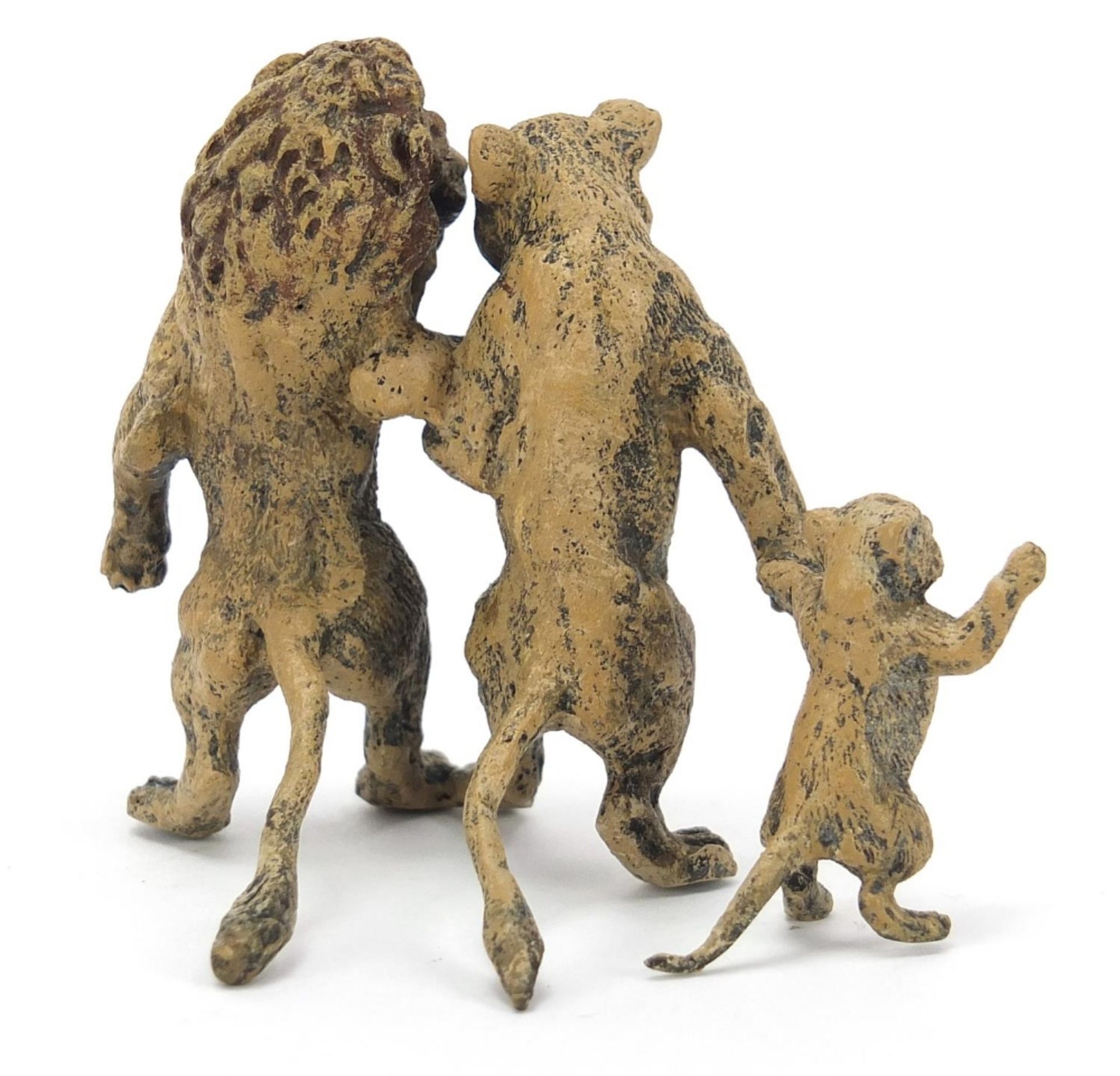 Cold painted bronze lion family in the style of Franz Xaver Bergmann, 9cm wide :For Further - Image 2 of 4
