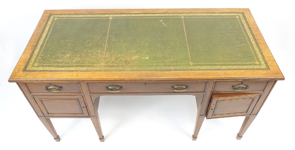 Edwardian mahogany pedestal writing desk with green tooled leather insert above three drawers and - Image 3 of 4